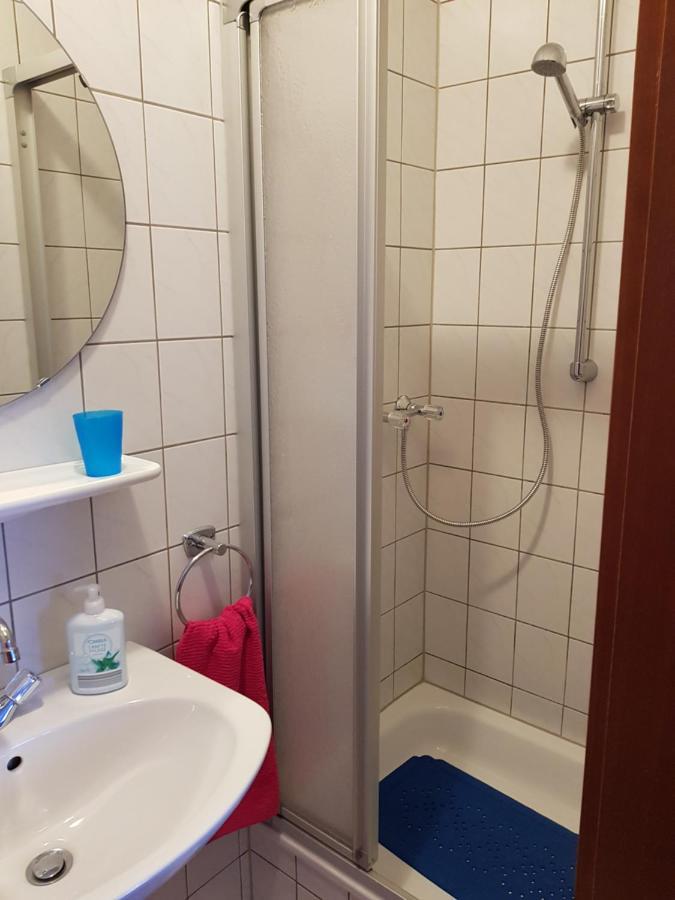 Weingut Helmut Barzen Appartement Zell Buitenkant foto