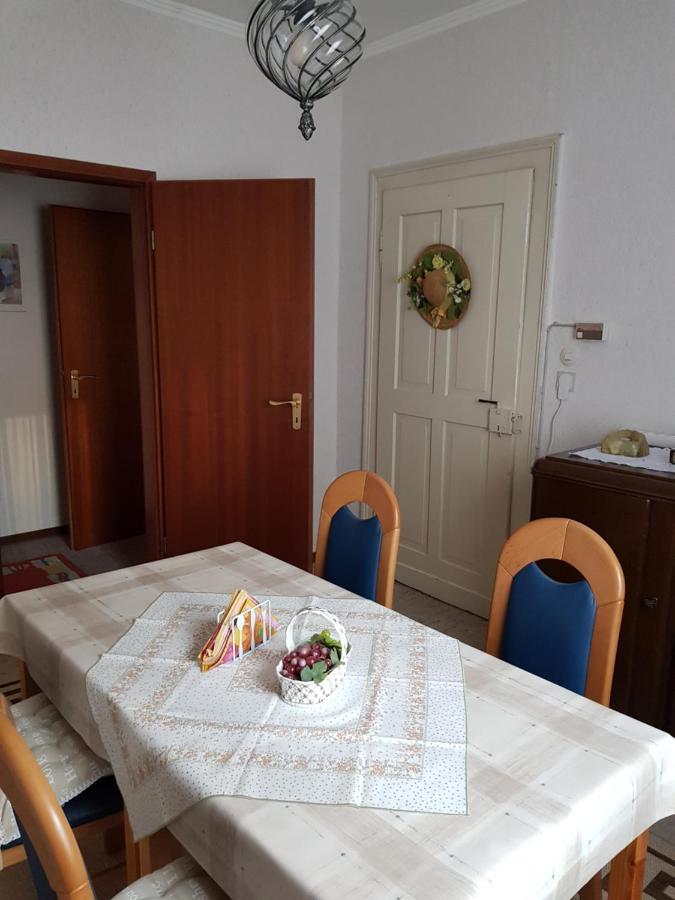 Weingut Helmut Barzen Appartement Zell Buitenkant foto