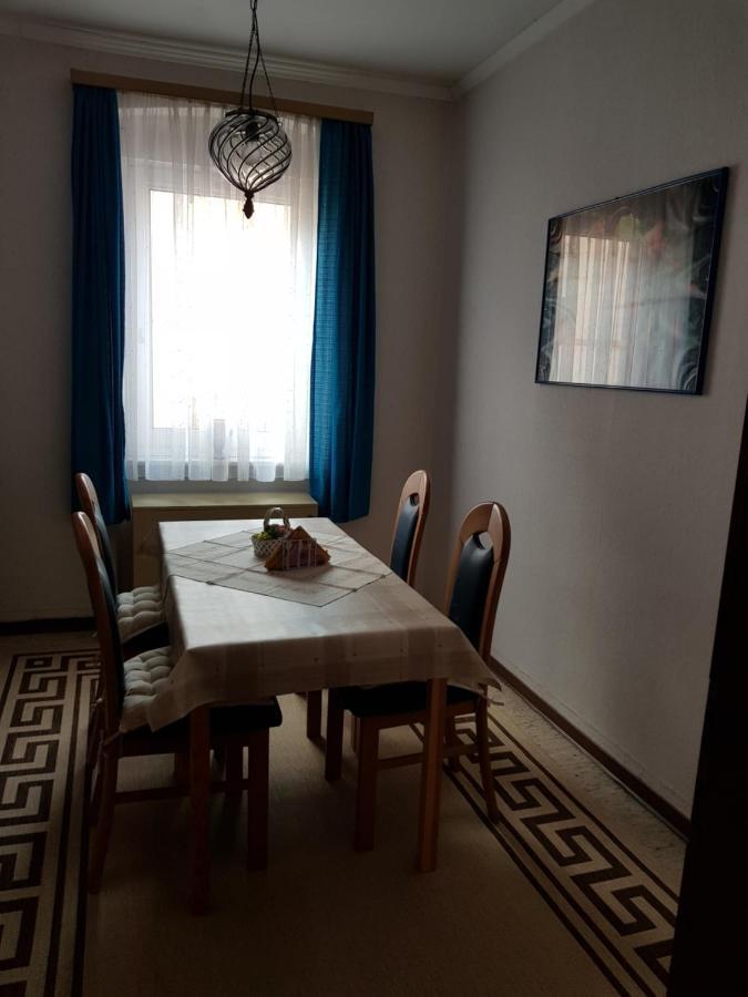 Weingut Helmut Barzen Appartement Zell Buitenkant foto