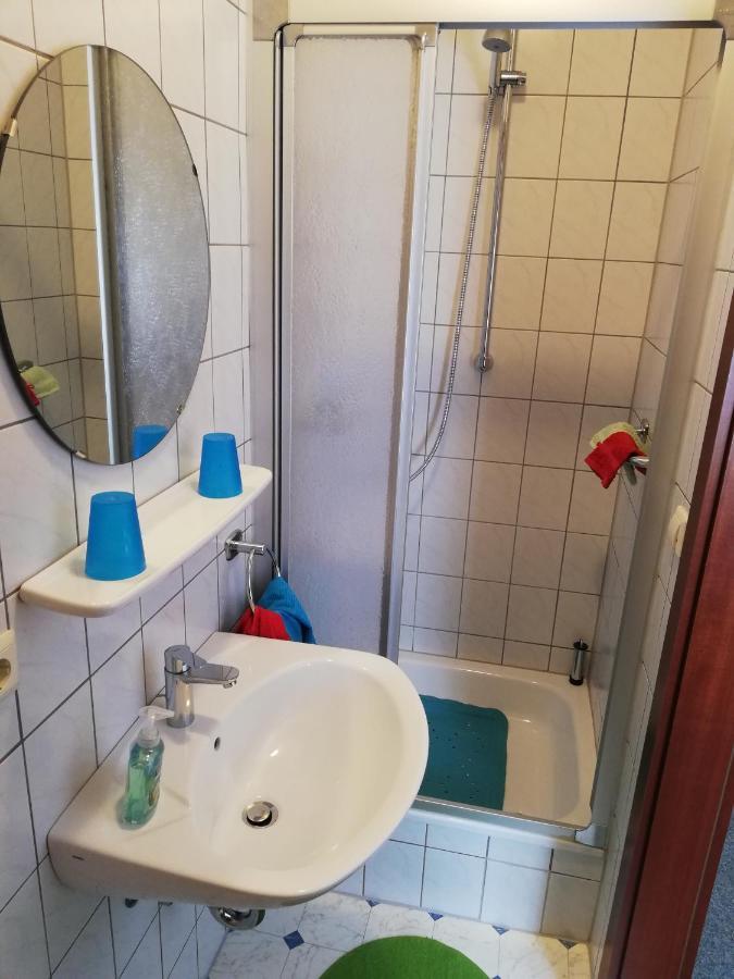 Weingut Helmut Barzen Appartement Zell Buitenkant foto